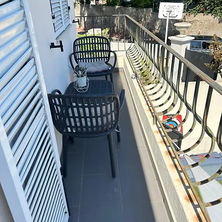 Διαμέρισμα L'ensoleillee Maison Prive *